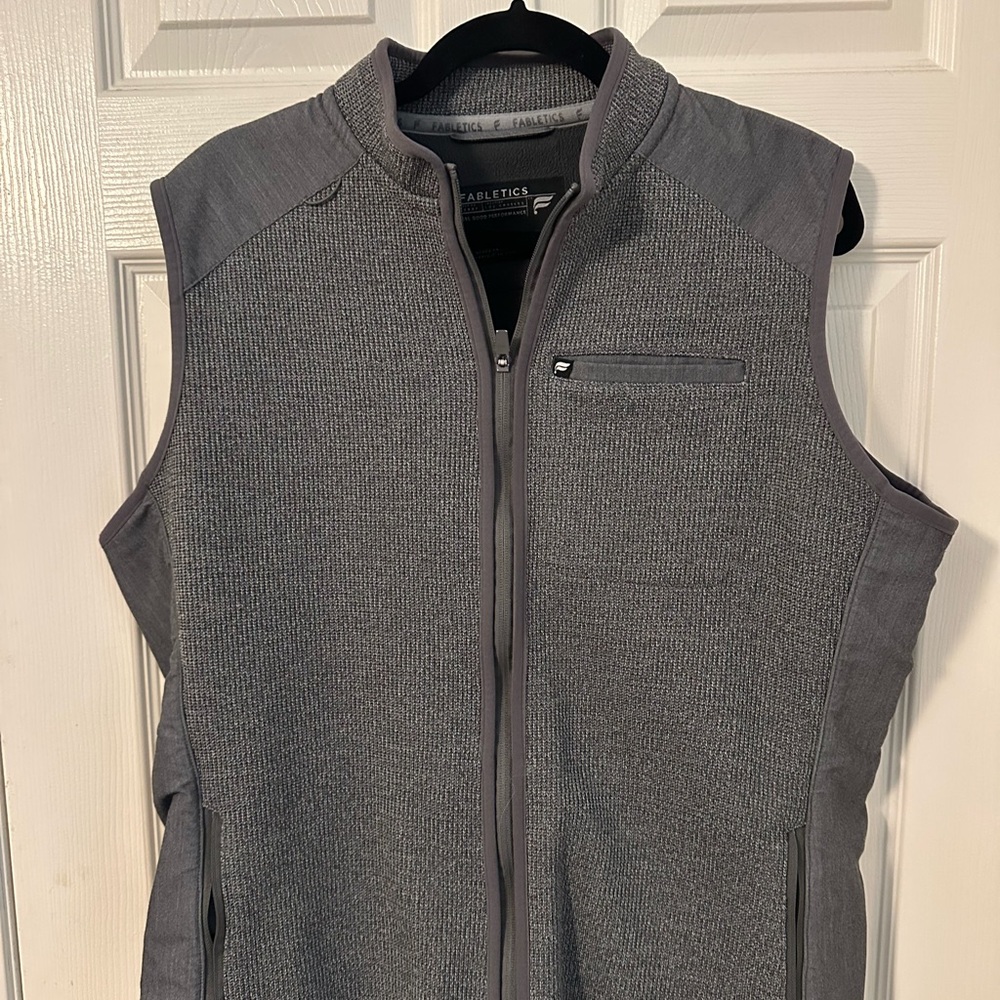 Fabletics Gray Women’s Scrubs Vest